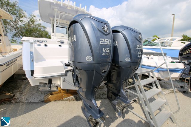New 2023  powered Robalo Boat for sale